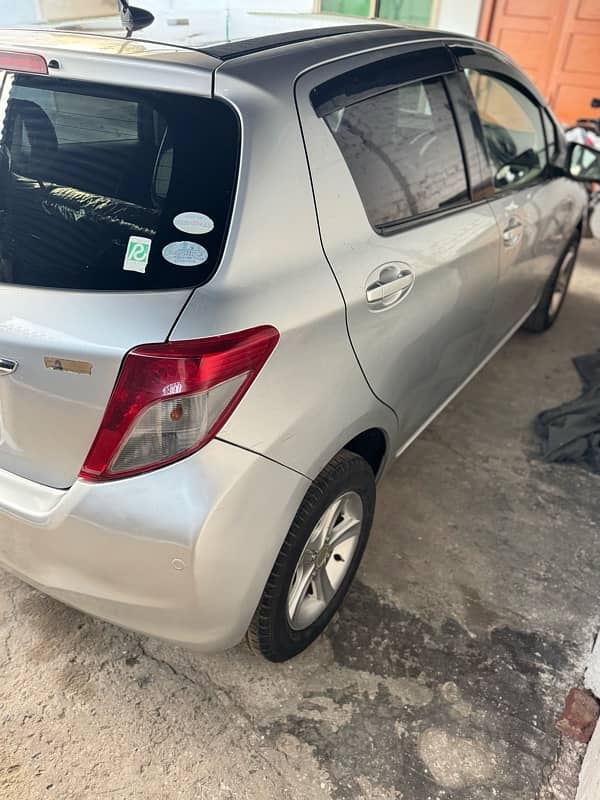 Toyota Vitz 2011 4