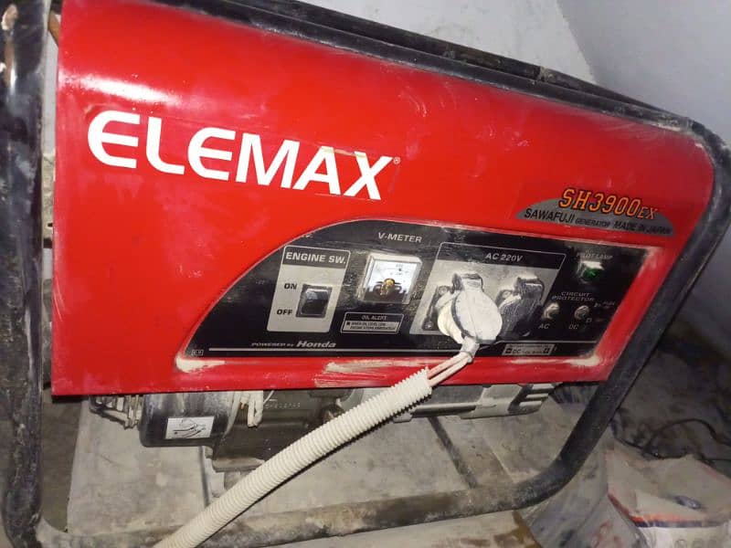 Elemax 3900 ex single family used 0