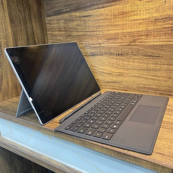 SURFACE PRO 7 1866 (i5-10th Gen) Best 2 in 1 Laptop for Students 1