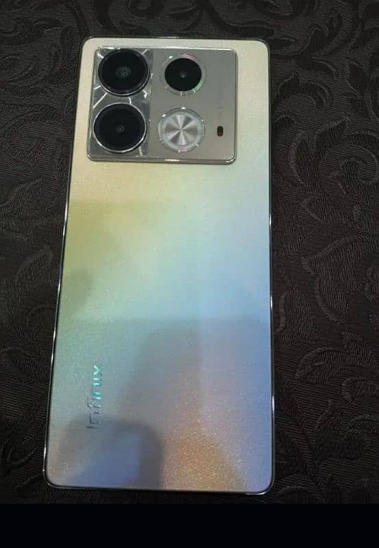 almost new infinix note 40 with box 1