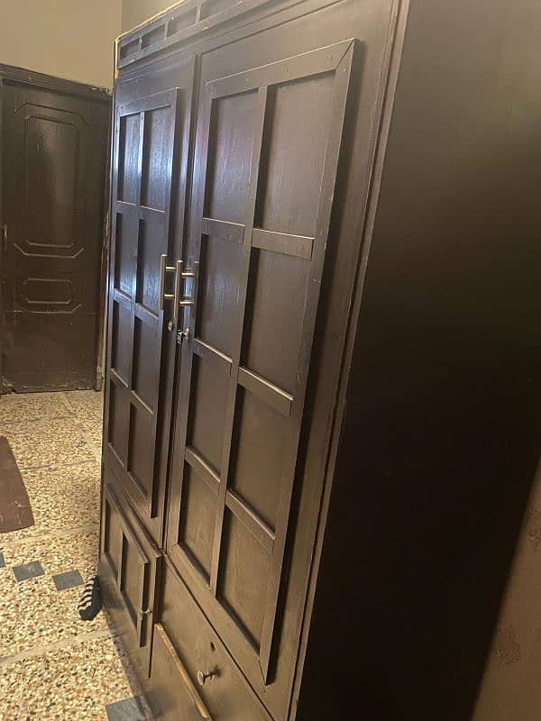 wardrobe Almari 0