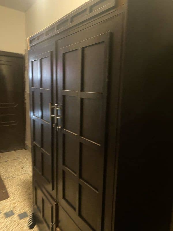 wardrobe Almari 2