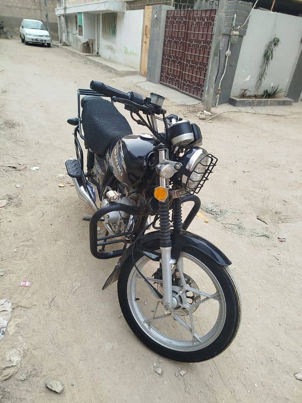 Suzuki GS SE 150 MODEL 2022 Karachi number 2