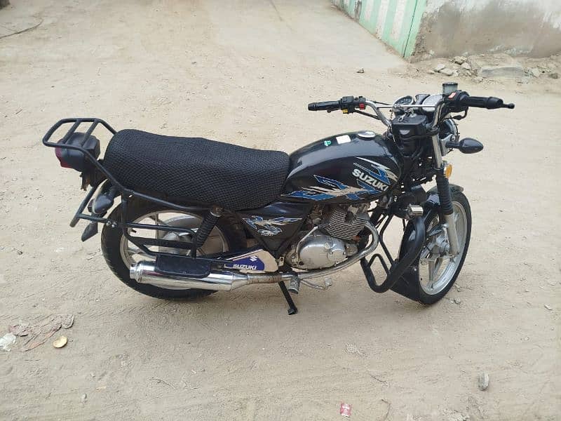 Suzuki GS SE 150 MODEL 2022 Karachi number 5