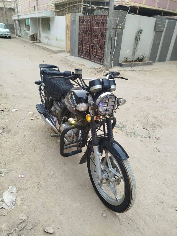 Suzuki GS SE 150 MODEL 2022 Karachi number 7