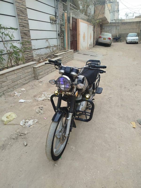 Suzuki GS SE 150 MODEL 2022 Karachi number 9