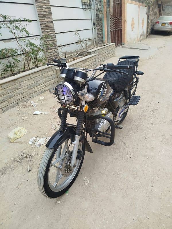 Suzuki GS SE 150 MODEL 2022 Karachi number 10