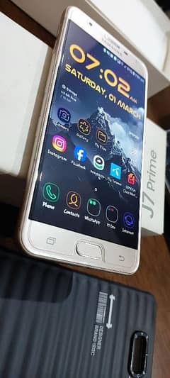 Samsung j7 prime Dual (Excellent condition) 100% all functions works