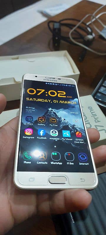 Samsung j7 prime Dual (Excellent condition) 100% all functions works 1