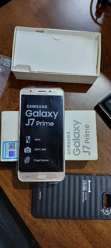 Samsung j7 prime Dual (Excellent condition) 100% all functions works 2