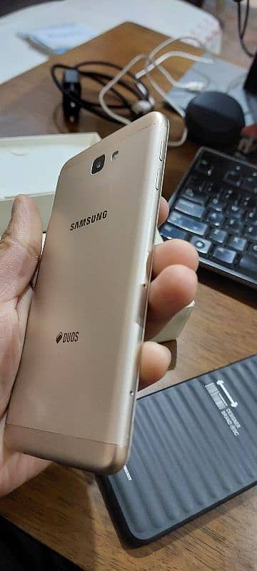 Samsung j7 prime Dual (Excellent condition) 100% all functions works 7