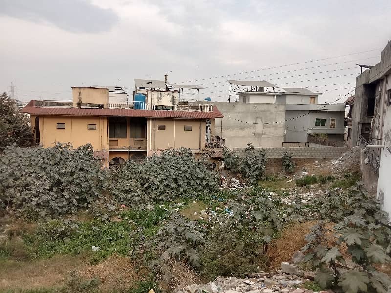 1 Kanal Plot Near To Park Road Ayub Park 0