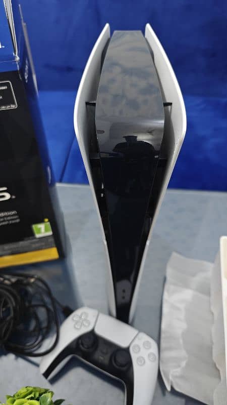 PS5 slim disc edition & playstation 5 slim digital edition 1tb Uk 8