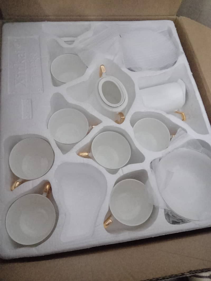 61 PCs dinner set 2