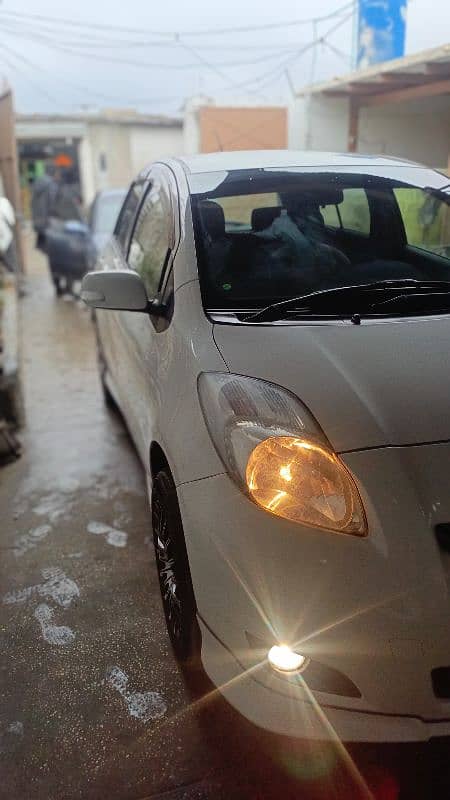 Toyota Vitz 2009 4