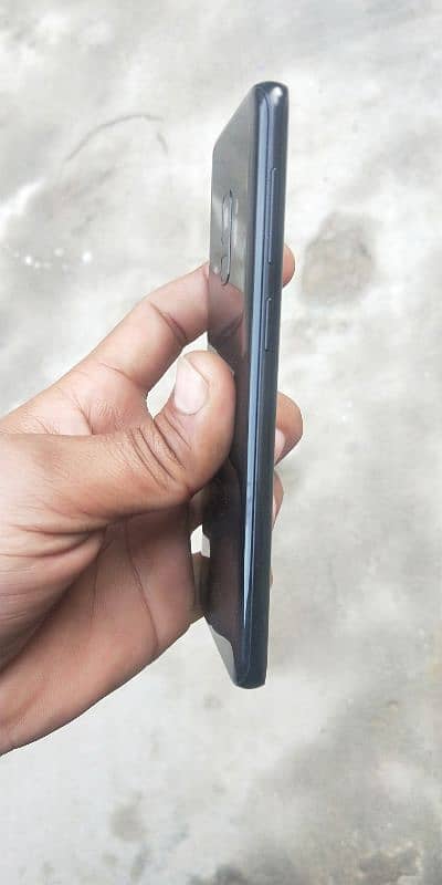 Samsung Galaxy S9 Water Damage 2