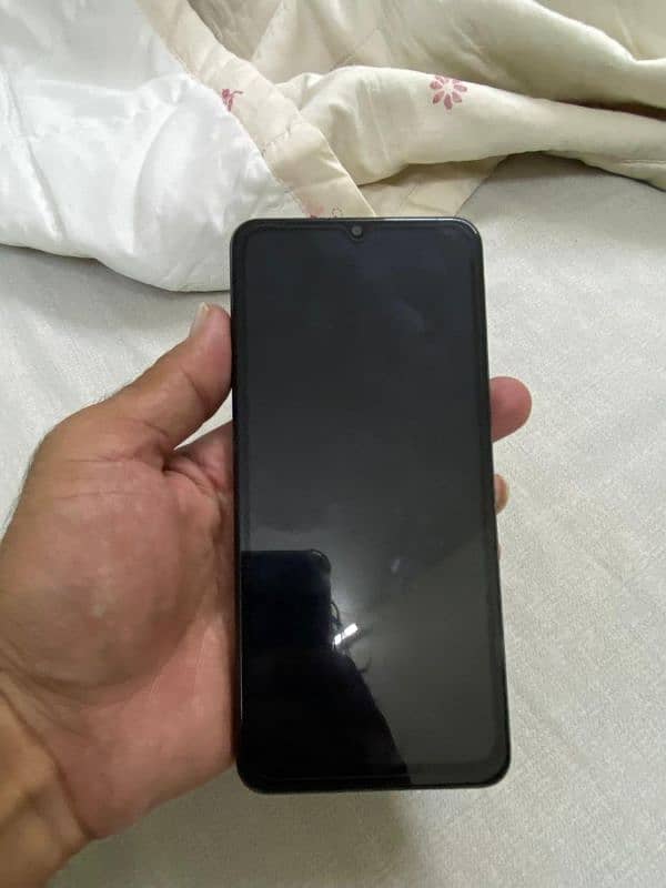 Realme C51 0