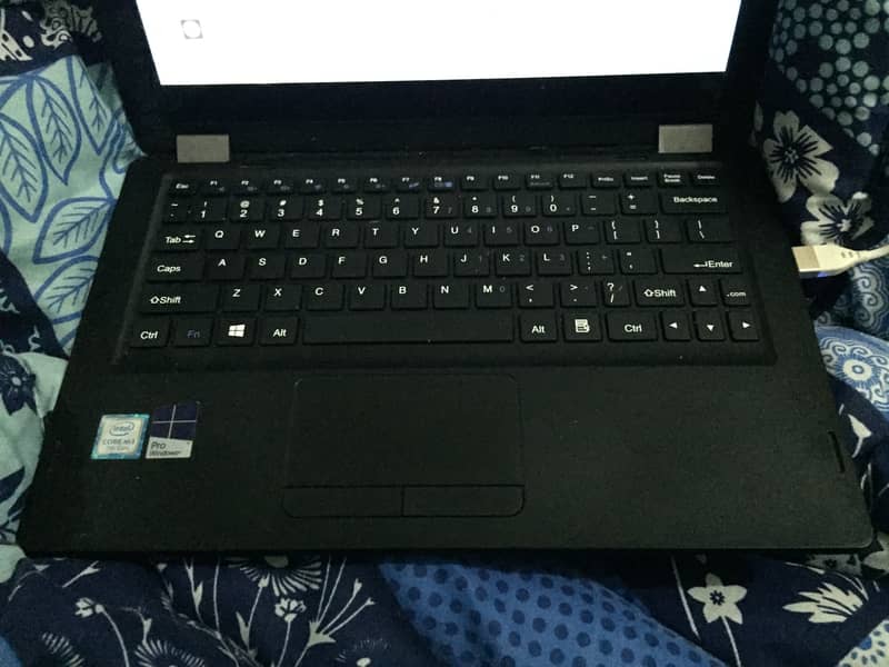 INT-CR-M3-7GEN LAPTOP 1