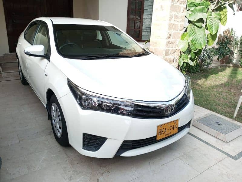 Toyota Corolla GLI 2015 Automatic Excellent Condition in DHA Karachi 1