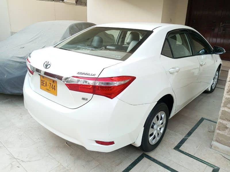 Toyota Corolla GLI 2015 Automatic Excellent Condition in DHA Karachi 3