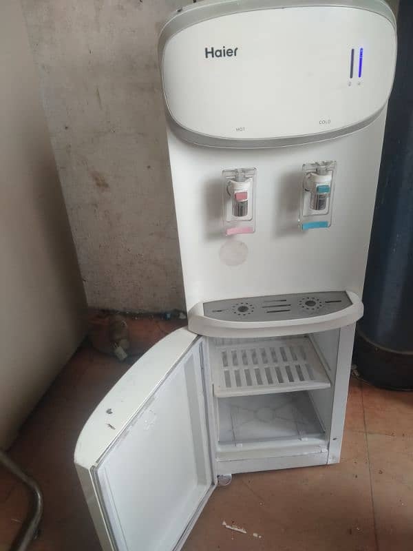 Haier water dispenser in good wrking 5