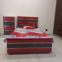 wooden singal bed+Chester dawers