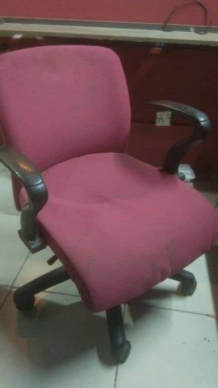 3 Relexacing Computer chairs 2