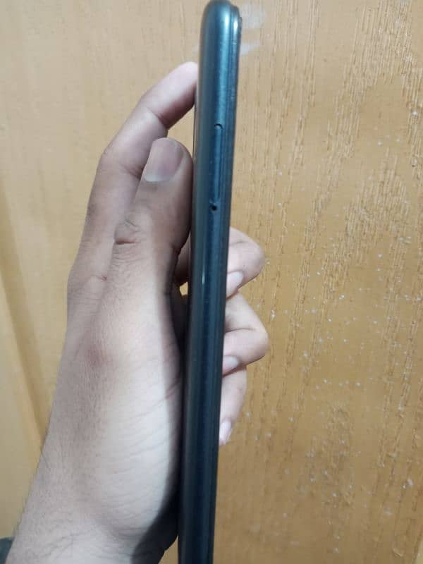 Infinix Hot 10 (4 64) 3