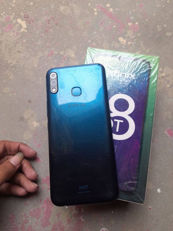 Infinix hot 8 lite 0