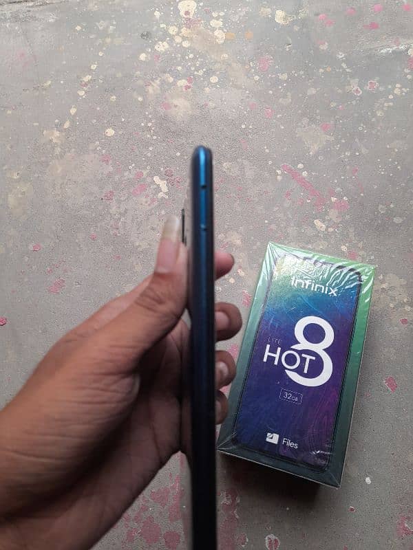 Infinix hot 8 lite 3