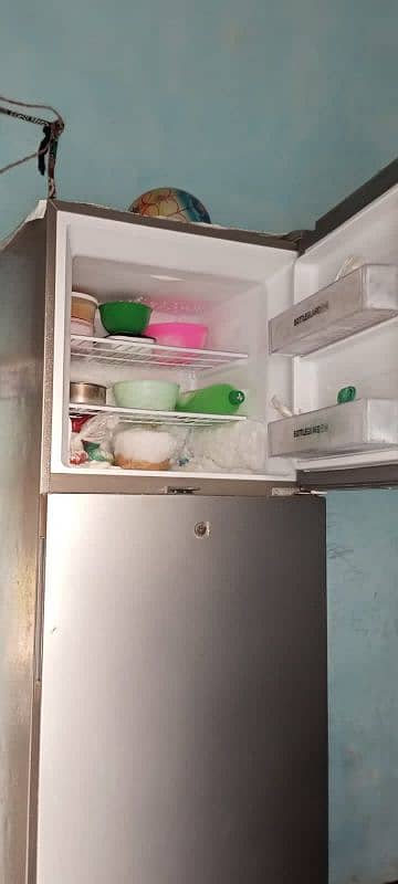 Haier fridge hrf 336 9