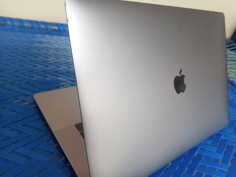 Mac book pro 1