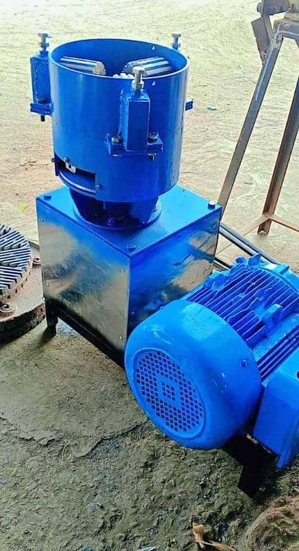 feed pellets and wood pellets making machine 3