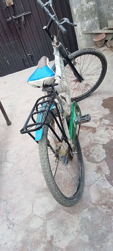 Used bicycle (only used 1 month max. ) 0