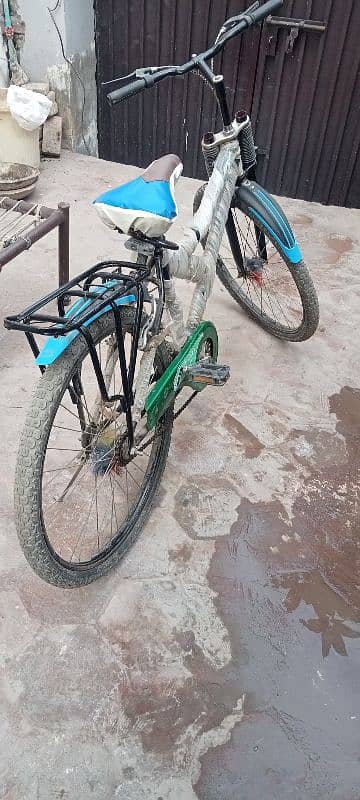 Used bicycle (only used 1 month max. ) 2