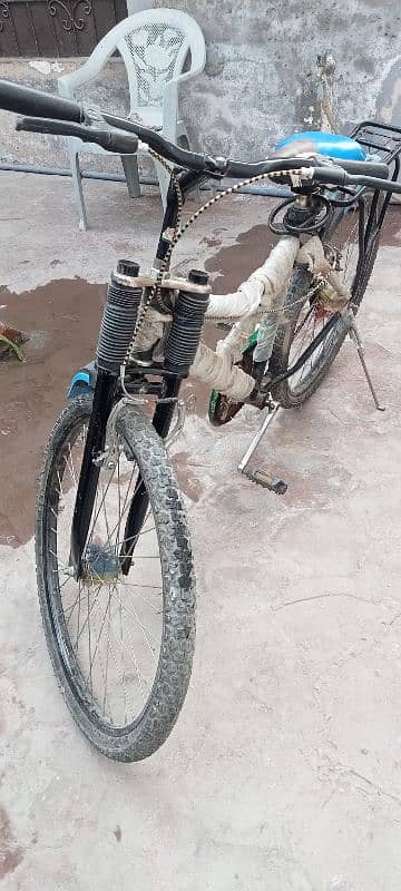 Used bicycle (only used 1 month max. ) 3