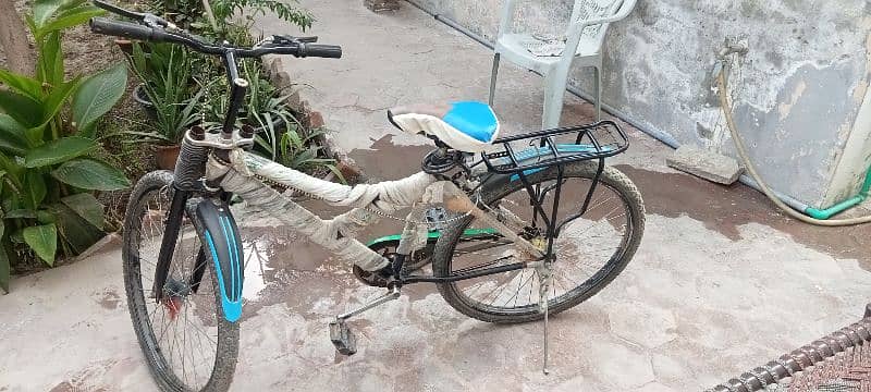 Used bicycle (only used 1 month max. ) 4