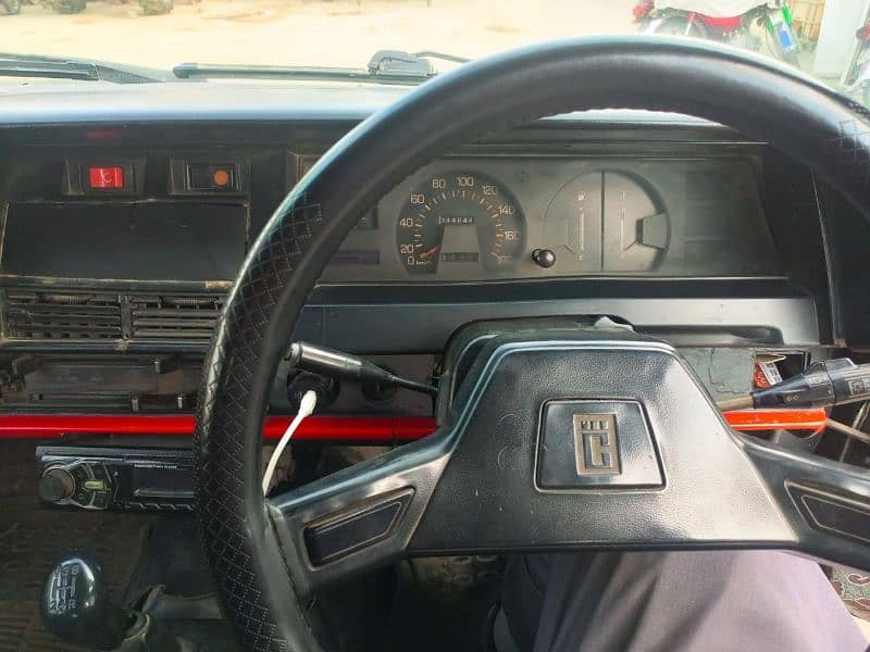 Toyota 86 1982 4