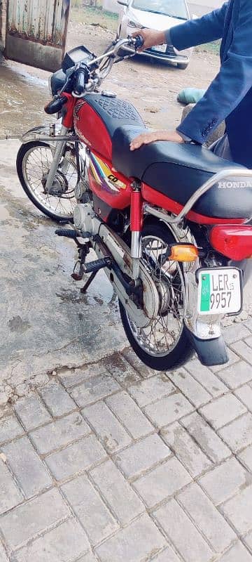 Honda CD70 3