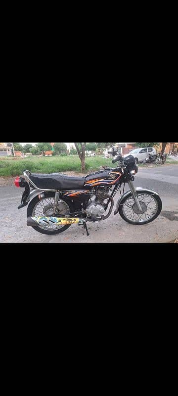 Honda CG 125 Black Color 0