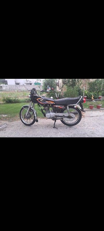 Honda CG 125 Black Color 1