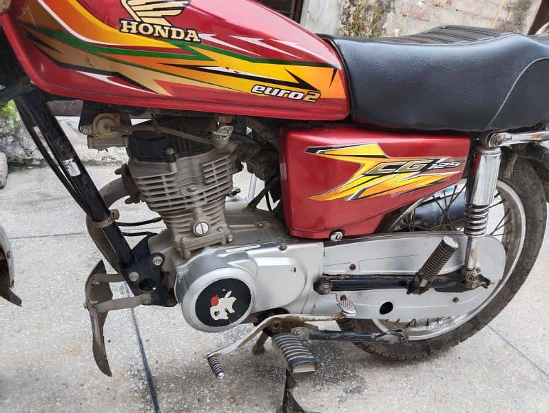 united 125 bike us euro-2 red colour Lahore number good condition 5