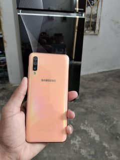 Samsung galaxy A70 For sale 6.128gb