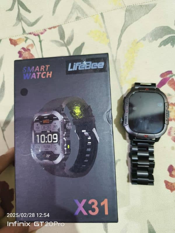 SMART WATCH WITH NEW CONDITION 2