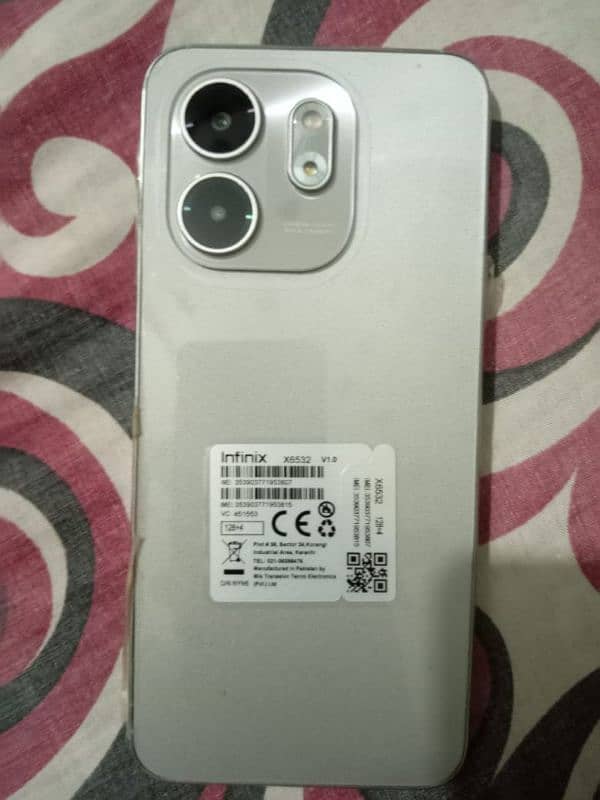 Infinix smart 9 4+4 128 far sale urgent all okay ha 20 days 3