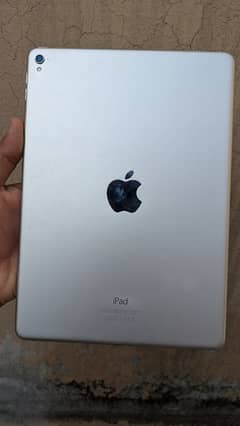 ipad pro (9.7inches)