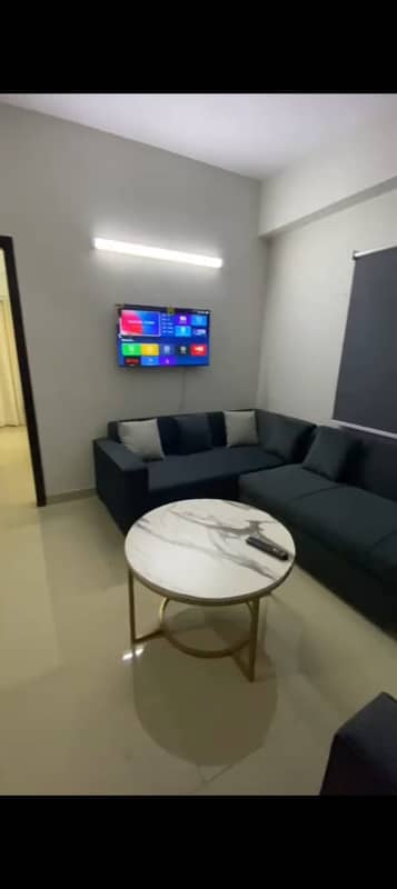 Par day short time furnished apartment available 8