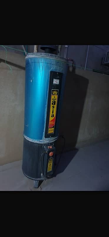 cannon  gysers , very good condition , 55 gallon, 35 gallon 0