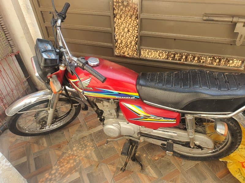 honda 125, only 13700 driven, 2019 model 4