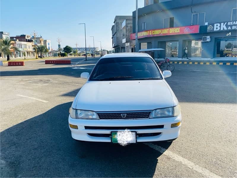 Toyota Corolla XE 2001 1